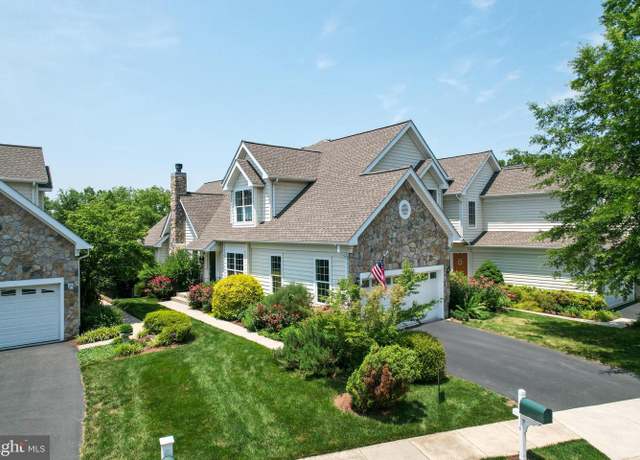 Property at 19885 Naples Lakes Ter, Ashburn, VA 20147, 4 beds, 3.5 baths