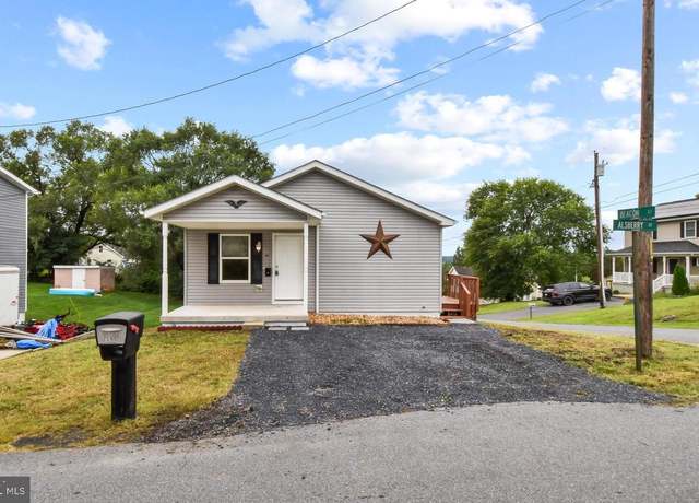 Property at 391 Alsberry St, Strasburg, VA 22657, 3 beds, 2 baths