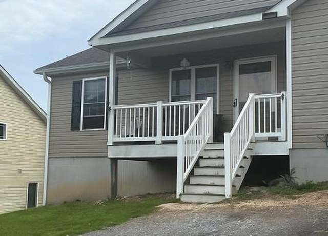 Property at 453 Kirby Ave, Waynesboro, VA 22980, 3 beds, 2 baths
