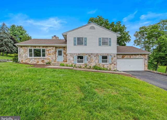 Property at 107 Spring Valley Dr, Berkeley Springs, WV 25411, 4 beds, 2.5 baths