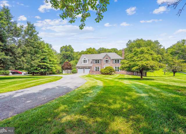 Property at 16429 Equestrian Ln, Derwood, MD 20855, 5 beds, 4.5 baths