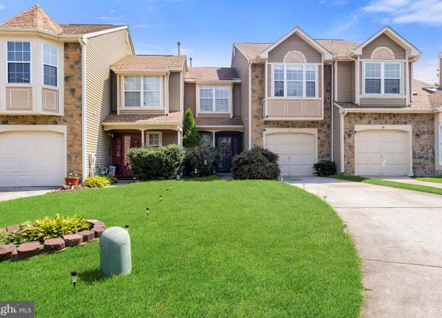 Property at 18 Kenton Pl, Mount Laurel, NJ 08054, 2 beds, 2.5 baths