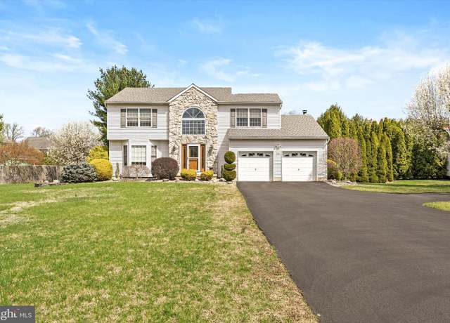 Property at 828 Yardville Allentown, Hamilton, NJ 08620, 4 beds, 2.5 baths