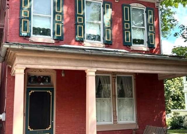 Property at 309 W High St, Womelsdorf, PA 19567, 4 beds, 1 bath