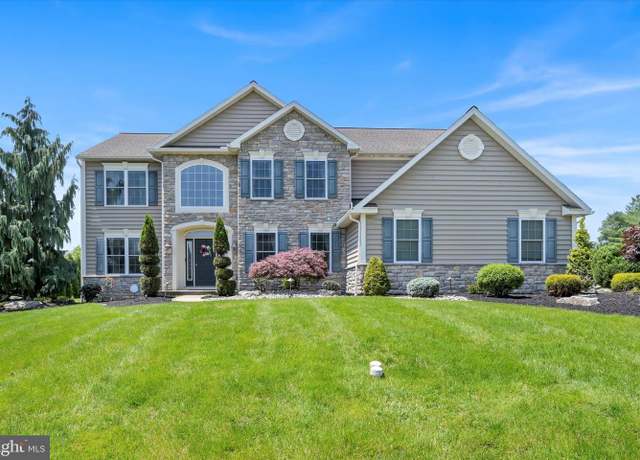Property at 118 Connecticut Ave, Sinking Spring, PA 19608, 4 beds, 4.5 baths