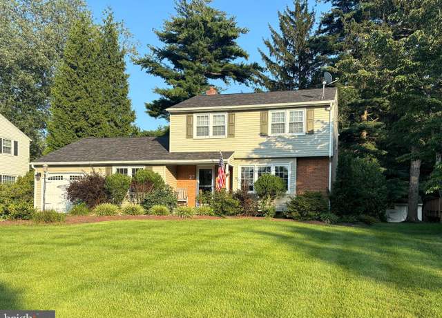 Property at 27 Glen Dr, Yardley, PA 19067, 4 beds, 2 baths