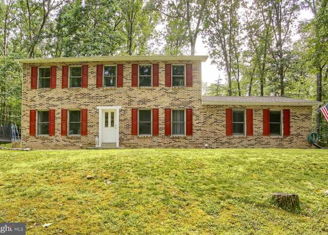 Property at 601 Spring Ln, Boiling Springs, PA 17007, 4 beds, 2.5 baths