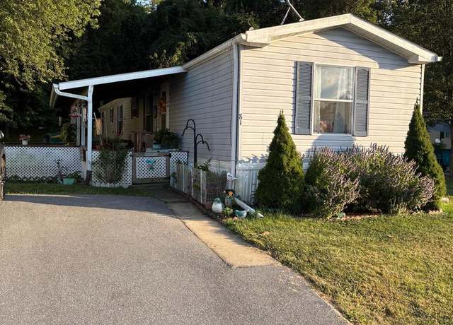 Property at 81 Spring Garden Ests, Carlisle, PA 17015, 3 beds, 2 baths