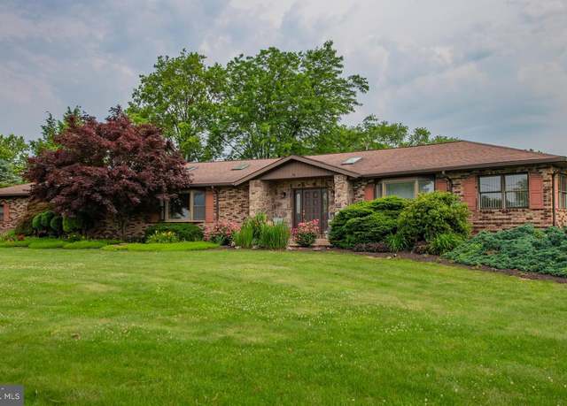 Property at 727 Ridge Rd, Mill Hall, PA 17751, 3 beds, 2 baths