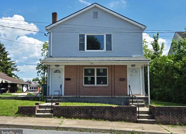 Property at 313 Park St, Waynesboro, PA 17268, 5 beds