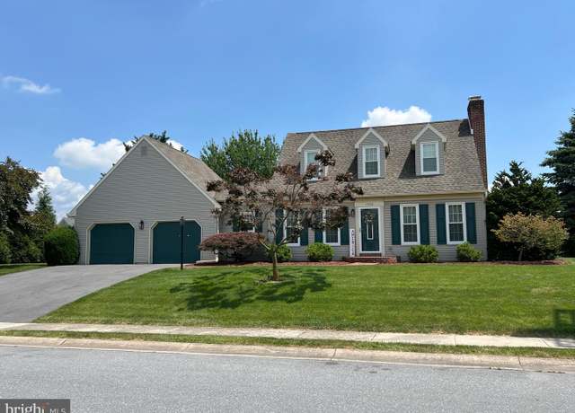 Property at 1900 Clinton Ave, Chambersburg, PA 17201, 2 beds, 1.5 baths