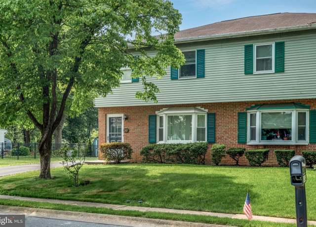 Property at 1242 Staman Ln, Columbia, PA 17512, 3 beds, 1.5 baths