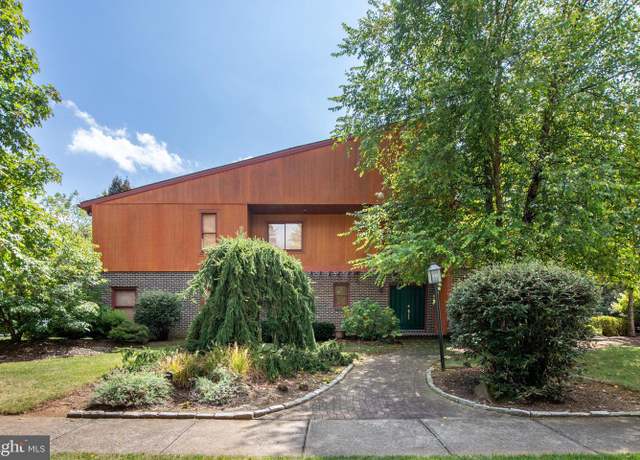 Property at 3908 Short Hill Dr, Allentown, PA 18104, 5 beds, 3.5 baths