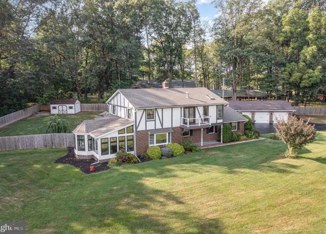 Property at 965 N College St, Myerstown, PA 17067, 3 beds, 2.5 baths