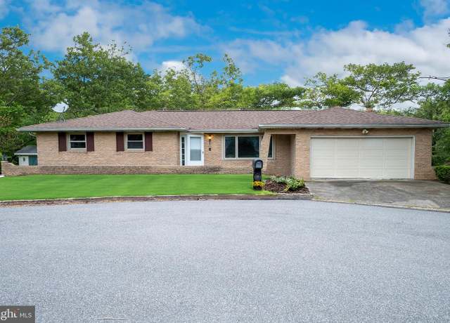 Property at 1 Circle Dr, Hazleton, PA 18201, 5 beds, 2.5 baths
