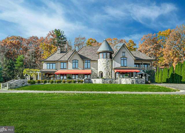 Property at 1212 Burger Hollow Rd, Effort, PA 18330, 5 beds, 6 baths