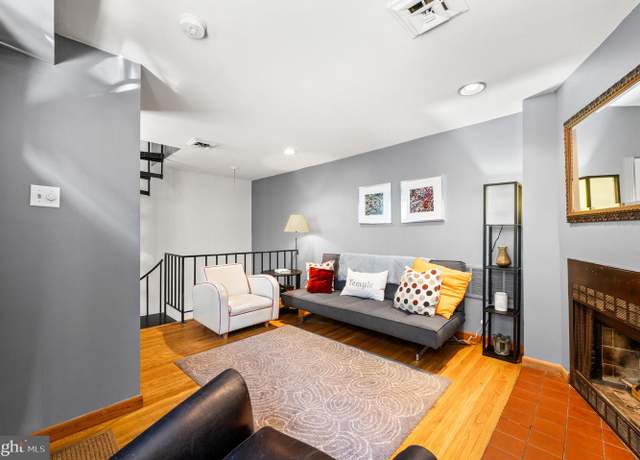Property at 707 N 3rd St Unit B, Philadelphia, PA 19123, 2 beds, 2 baths