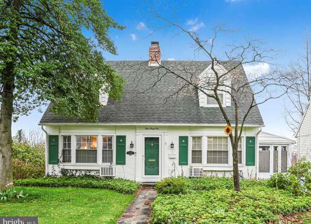 Property at 341 Creston Rd, York, PA 17403, 4 beds, 2.5 baths