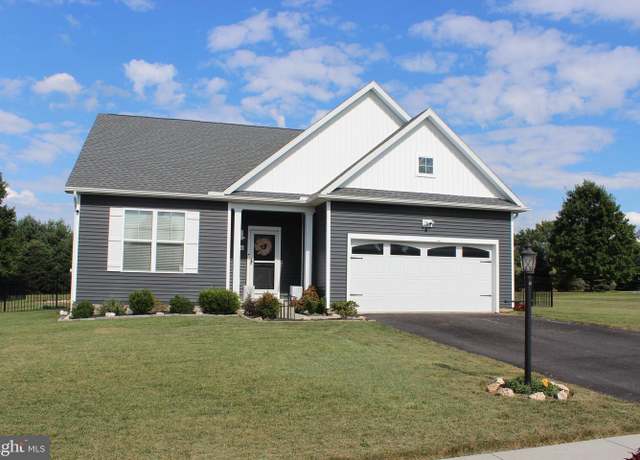 Property at 1844 Buck Hill Dr, York, PA 17408, 3 beds, 2 baths