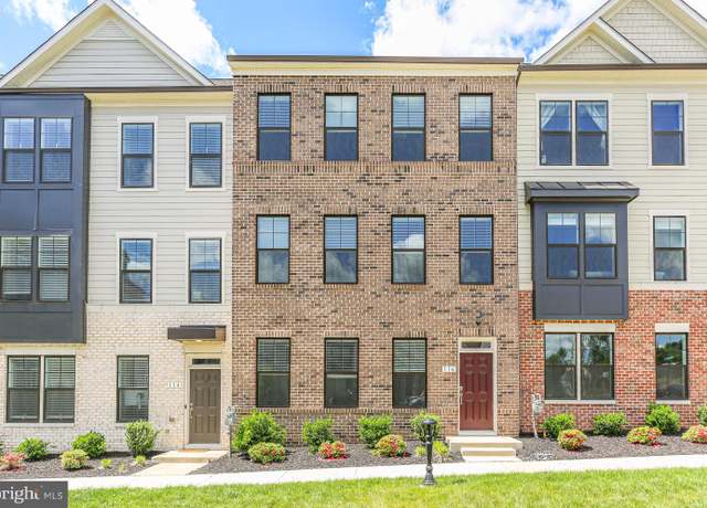 Property at 116 Beatson St, Fredericksburg, VA 22401, 4 beds, 3.5 baths