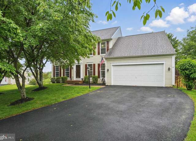 Property at 8 New Brunswick Ct, Stafford, VA 22554, 4 beds, 3.5 baths