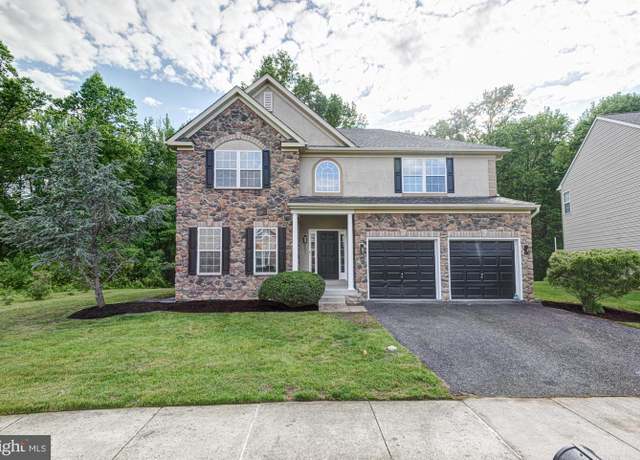 Property at 857 Barcelona St, Townsend, DE 19734, 4 beds, 2.5 baths