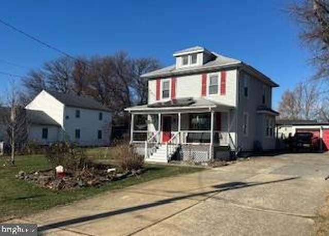 Property at 236 Poplar Ave, Glen Burnie, MD 21061, 4 beds, 2.5 baths