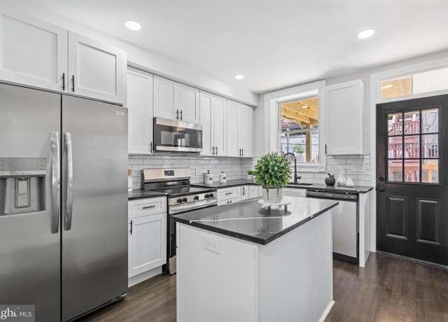 Property at 736 S Curley St, Baltimore, MD 21224, 4 beds, 3 baths