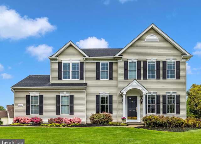 Property at 13241 Manor Dr S, Mount Airy, MD 21771, 4 beds, 2.5 baths