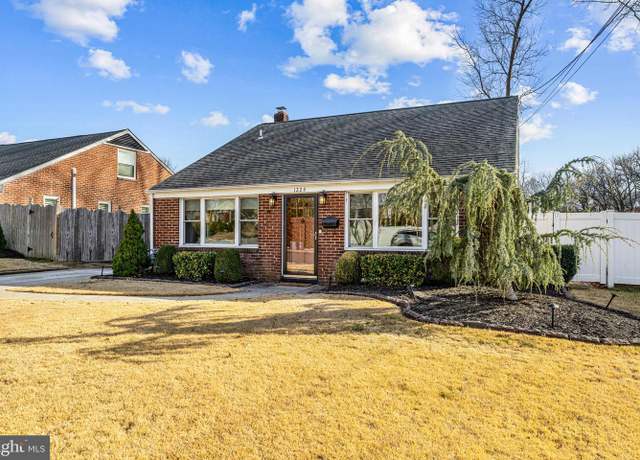 Property at 1224 Mercer Dr, Haddonfield, NJ 08033, 3 beds, 2 baths