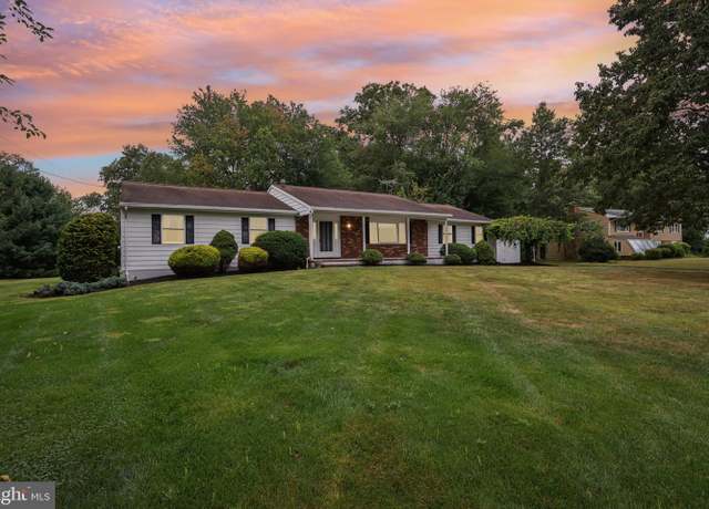 Property at 15 Christina Ln, Robbinsville, NJ 08691, 3 beds, 2 baths