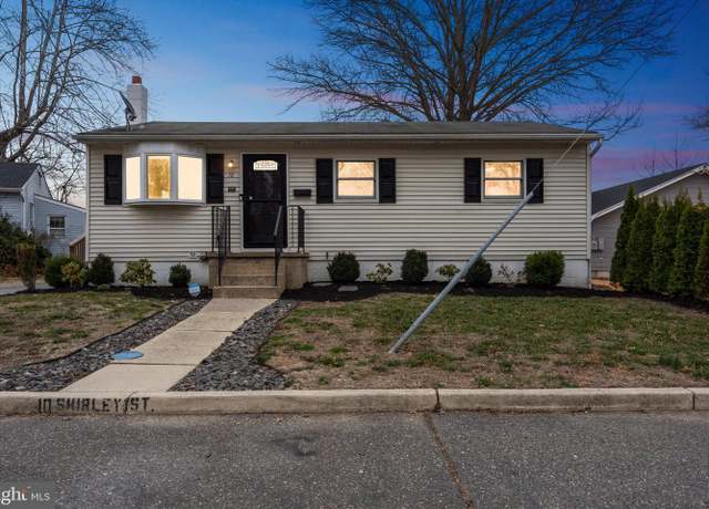 Property at 10 Shirley St, Woodstown, NJ 08098, 3 beds, 1 bath