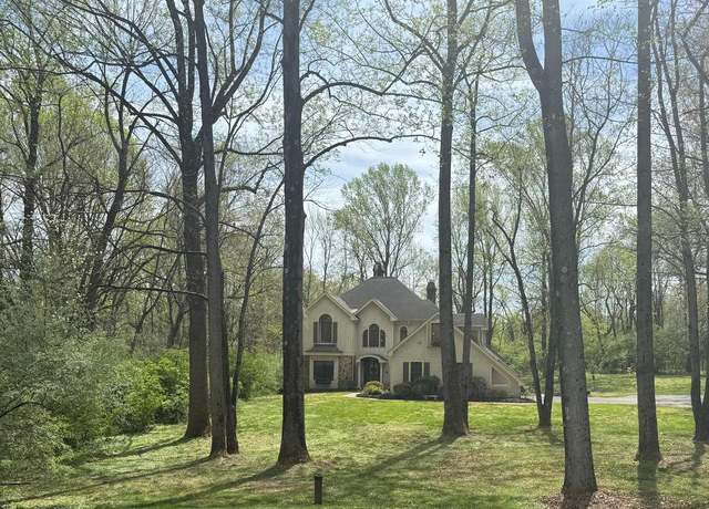 Property at 1112 Winchester Trl, Downingtown, PA 19335, 4 beds, 4 baths