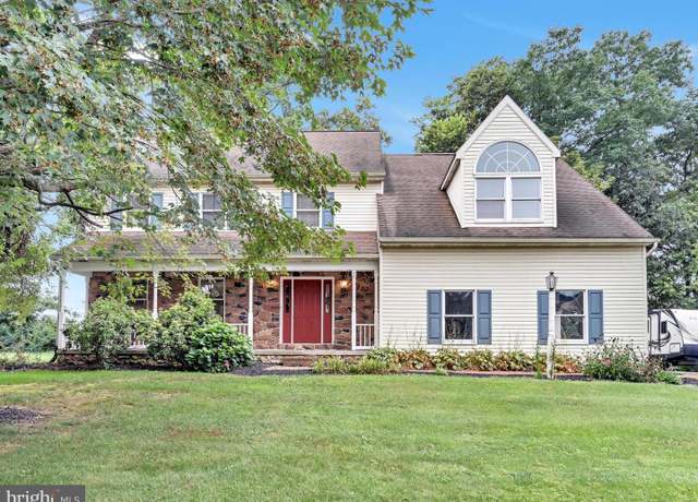 Property at 139 Strickler Run Dr, Columbia, PA 17512, 4 beds, 2.5 baths