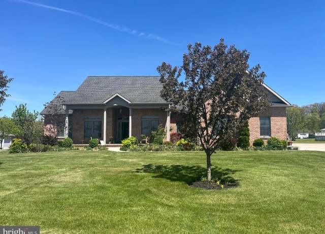 Property at 750 Prescott Dr, Lebanon, PA 17046, 3 beds, 2.5 baths