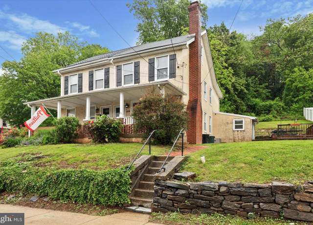 Property at 628 Ford St, Conshohocken, PA 19428, 3 beds, 2.5 baths