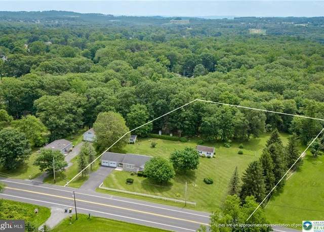Property at 4037 Mountain View Dr, Walnutport, PA 18088, 3 beds, 2 baths