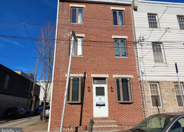 Property at 211 W Master St, Philadelphia, PA 19122, 5 beds, 2.5 baths
