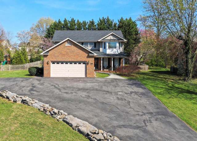 Property at 224 Lauck Dr, Winchester, VA 22603, 3 beds, 2.5 baths
