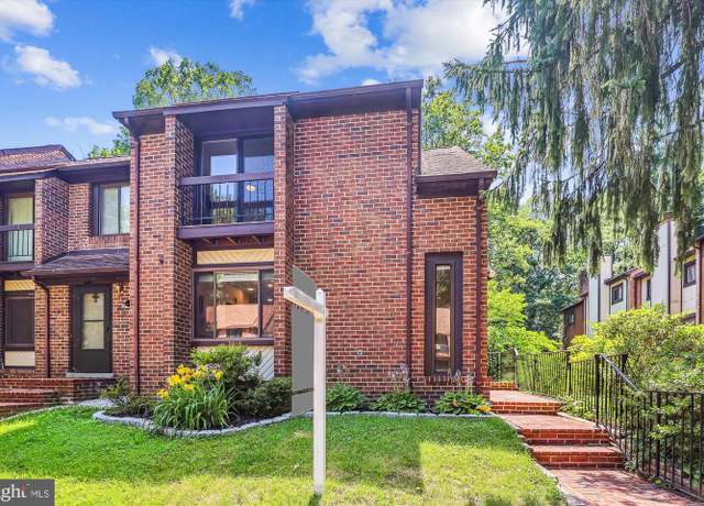 Property at 5818 Jacksons Oak Ct, Burke, VA 22015, 3 beds, 3.5 baths