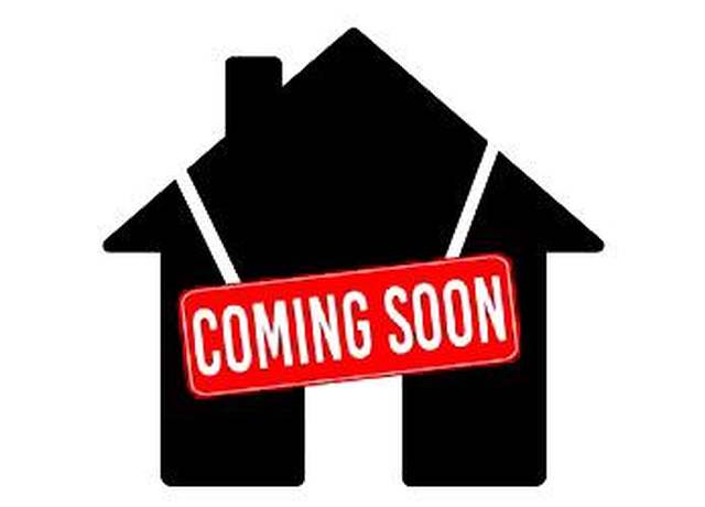 Property at 118 Mace St, Manassas Park, VA 20111, 3 beds, 2 baths