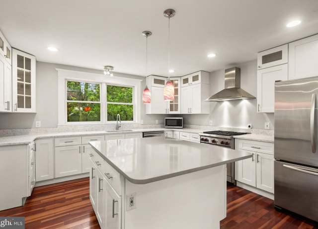 Property at 331 E Maple Rd, Linthicum Heights, MD 21090, 4 beds, 3 baths