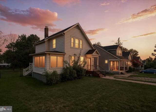 Property at 3311 Beverly Rd, Baltimore, MD 21214, 4 beds, 1.5 baths