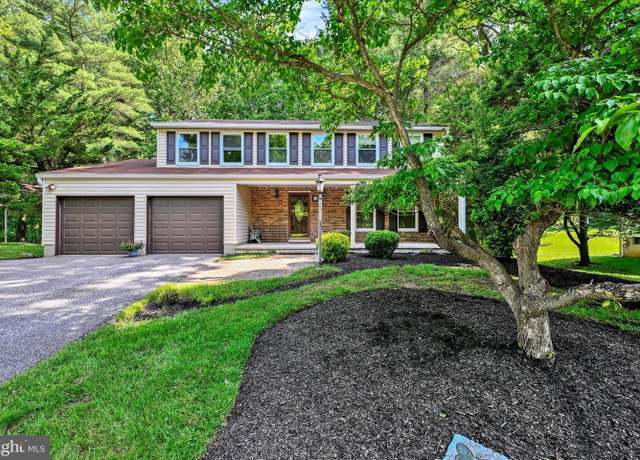 Property at 22 Woodholme Village Ct, Baltimore, MD 21208, 4 beds, 3.5 baths