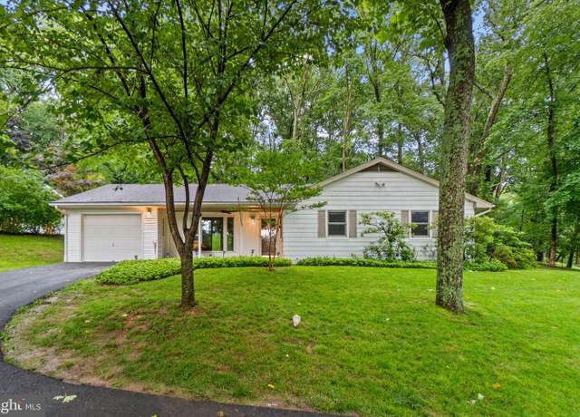 Property at 643 Meadow Branch Rd, Westminster, MD 21158, 3 beds, 2 baths