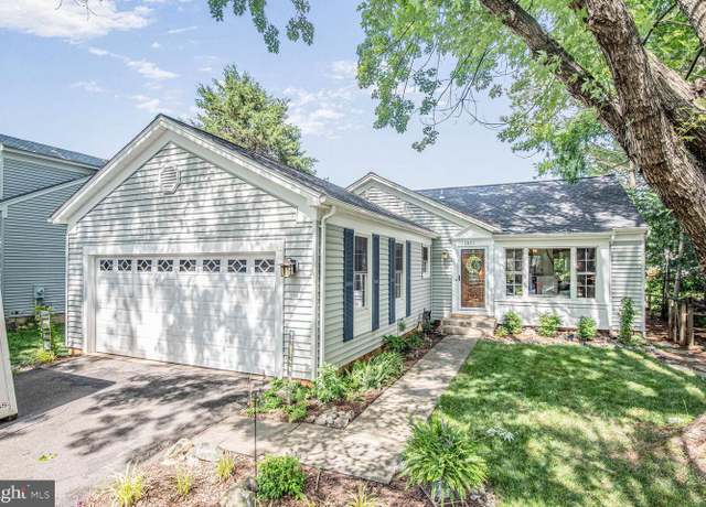 Property at 13841 Mustang Hill Ln, North Potomac, MD 20878, 3 beds, 2 baths