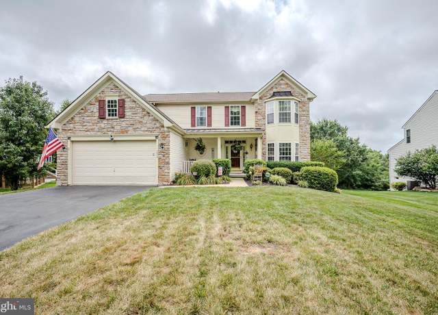 Property at 232 Flagstone Cir, Coatesville, PA 19320, 4 beds, 3.5 baths