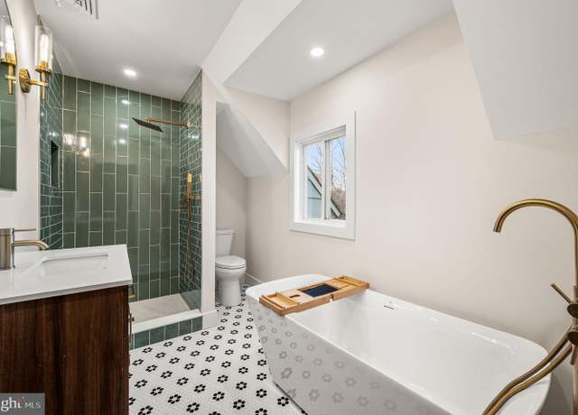 Property at 211 Park St, Ridley Park, PA 19078, 4 beds, 1.5 baths