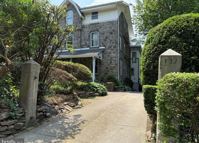 Property at 132 S Lansdowne Ave, Lansdowne, PA 19050, 4 beds, 2 baths
