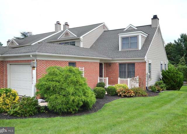 Property at 1834 Spring Ridge Ln, Lancaster, PA 17603, 2 beds, 3 baths